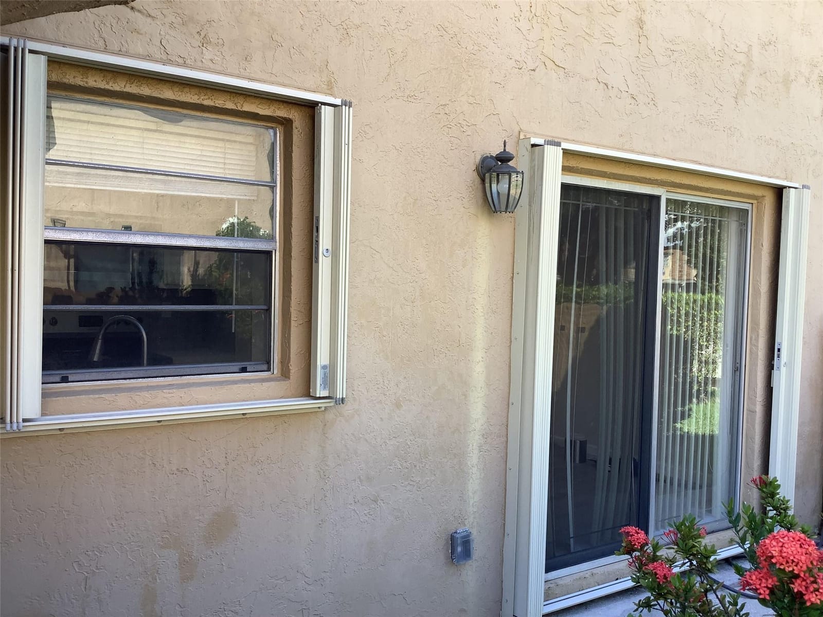 3581 NW 95th Terrace 601 — photo 5