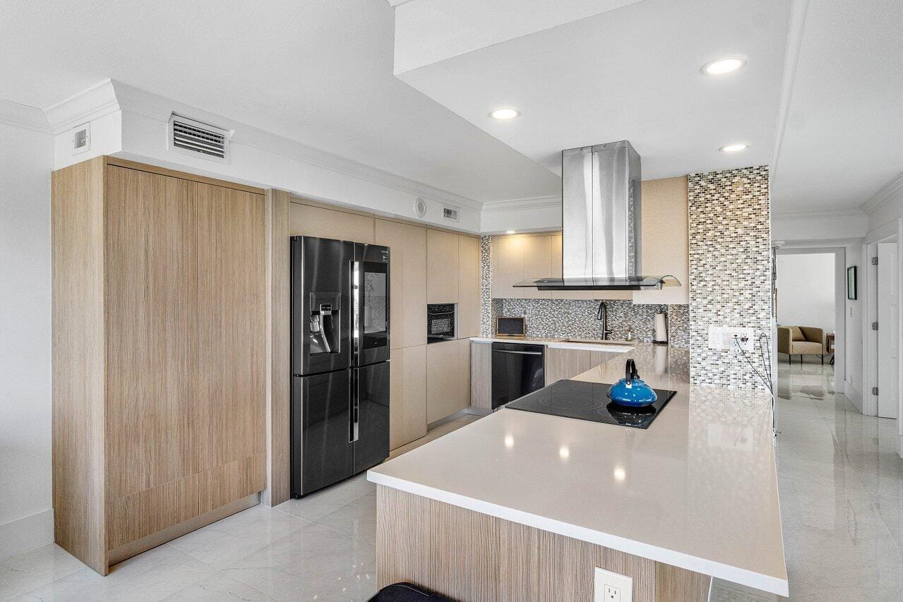 875 E Camino Real 15d, Boca Raton, FL 33432 photo 10