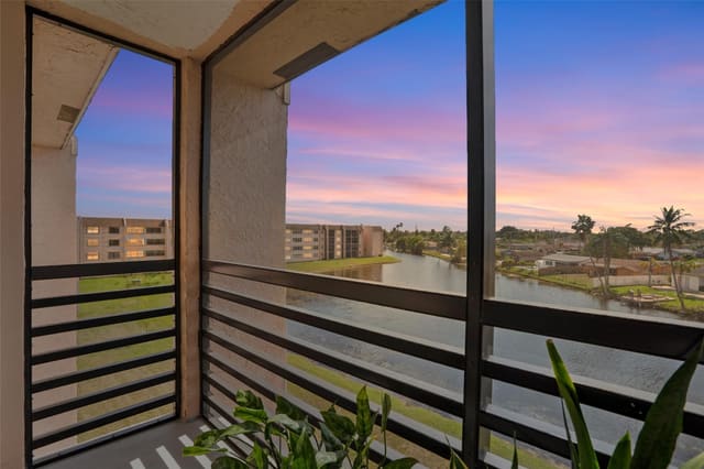 2711 NW 104th Avenue 404, sold in Sunrise Lakes Iv, Sunrise, FL