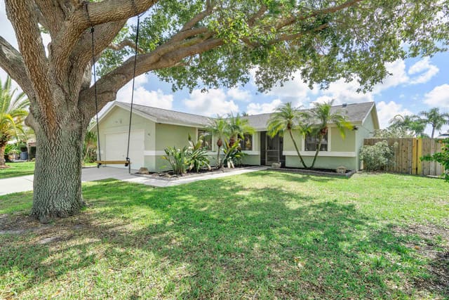8500 Mildred Drive W, Boynton Beach, FL 33472
