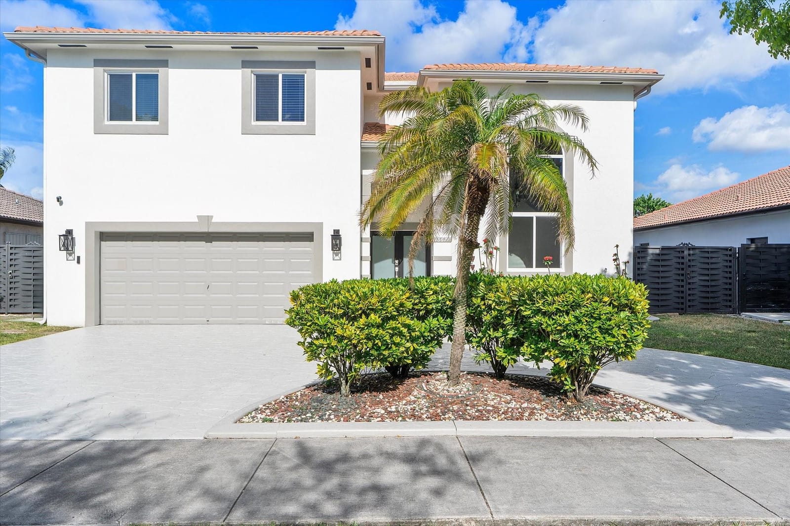16671 NW 89th Place, Hialeah, FL 33018