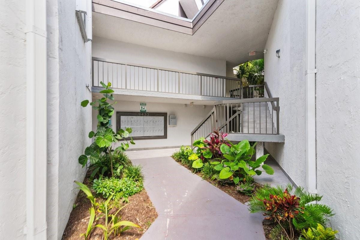 9421 Fontainebleau Boulevard 109 — photo 4