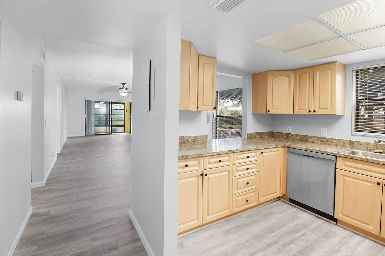 31 SW South River Dr. Drive 106 — photo 11