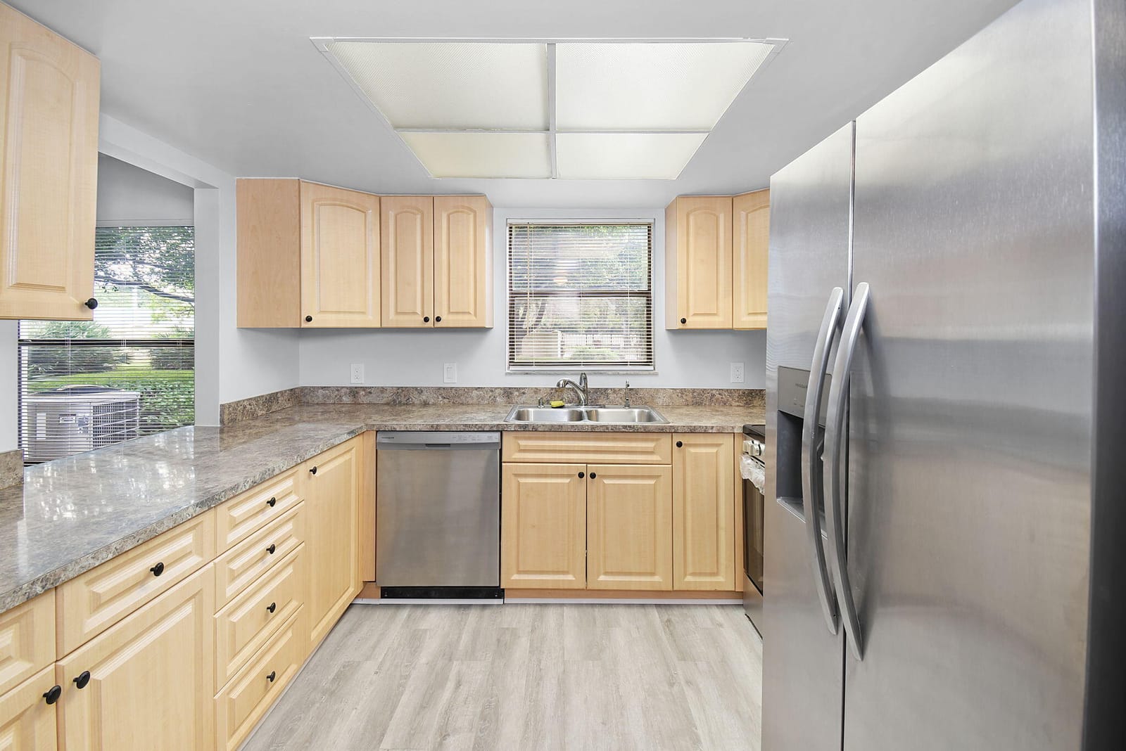 31 SW South River Dr. Drive 106 — photo 12