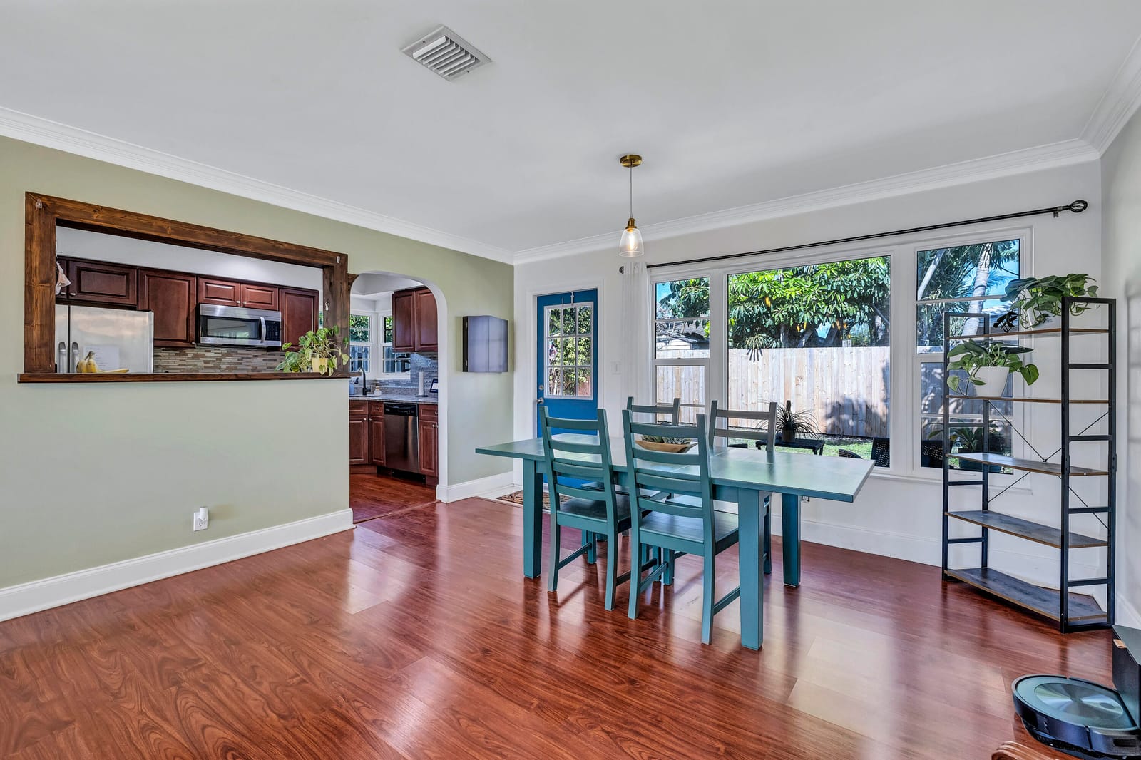 334 Wellesley Drive — photo 10