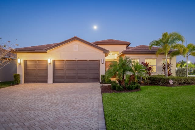 11844 SW Sailfish Isles Way, sold in Riverland Parcel A - Plat Ten, Port St Lucie, FL
