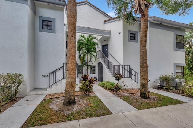 5450 Verona Drive M, Boynton Beach, FL 33437