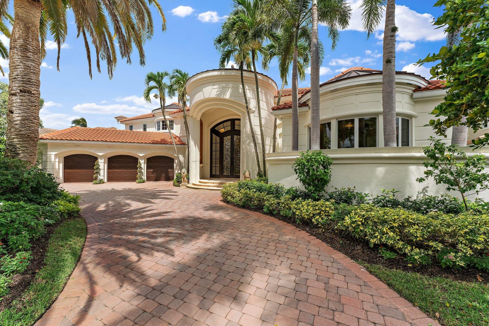 42 Saint Thomas Drive, Palm Beach Gardens, FL 33418
