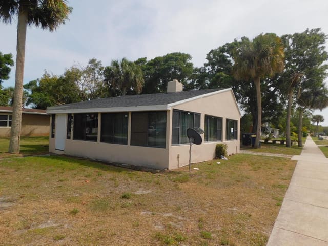 607 Wendell Road, sold in Pinewood Subdivision, Fort Pierce, FL
