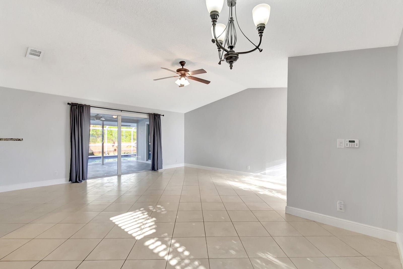 8437 Mildred Drive W, Boynton Beach, FL 33472 photo 11