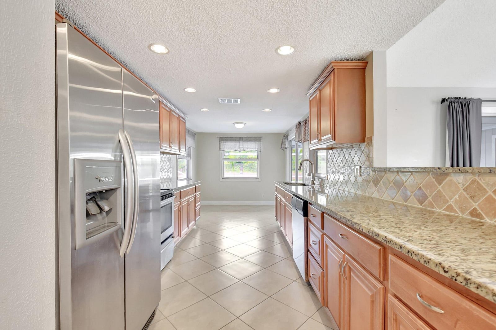8437 Mildred Drive W, Boynton Beach, FL 33472 photo 12