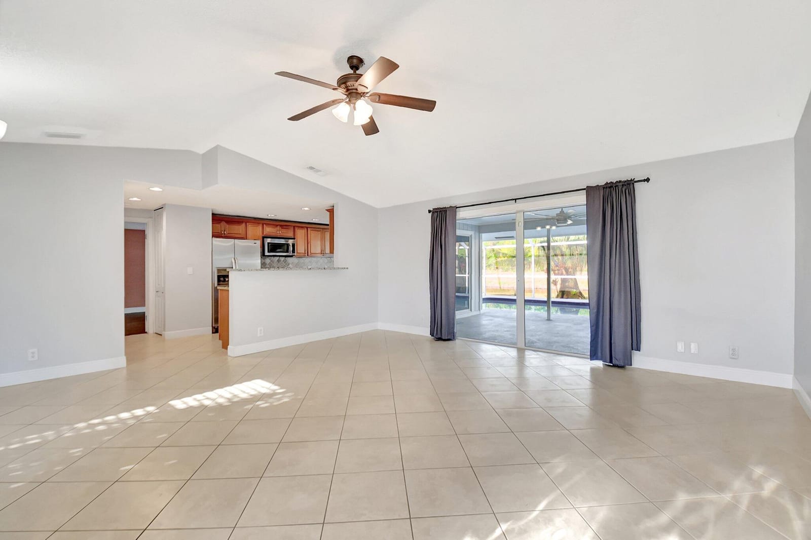 8437 Mildred Drive W, Boynton Beach, FL 33472 photo 7