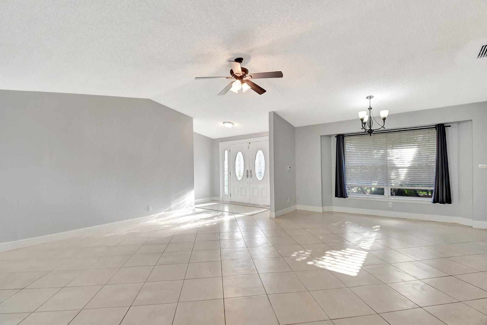 8437 Mildred Drive W, Boynton Beach, FL 33472 photo 9