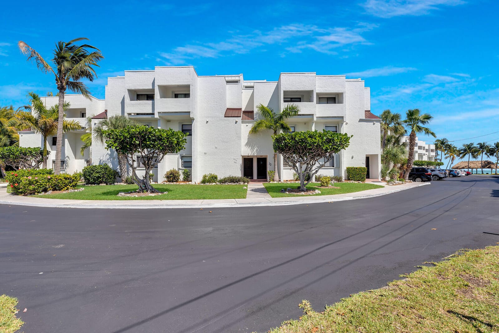 601 W Ocean Dr Drive 203a — photo 8