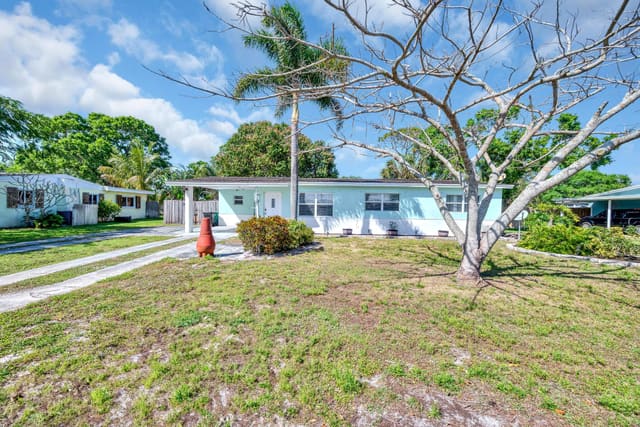 332 Smallwood Avenue, sold in Ruhlman, Fort Pierce, FL
