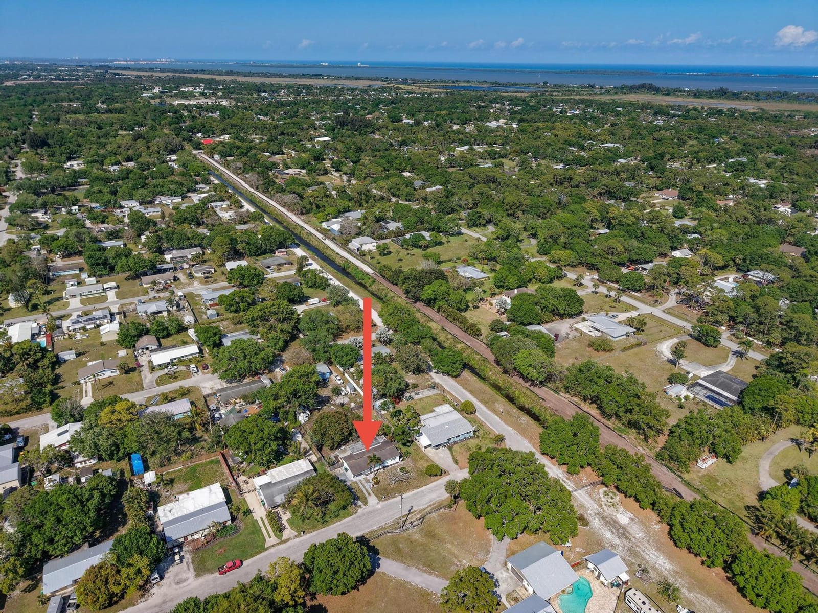 332 Smallwood Avenue, Fort Pierce, FL 34982 photo 2
