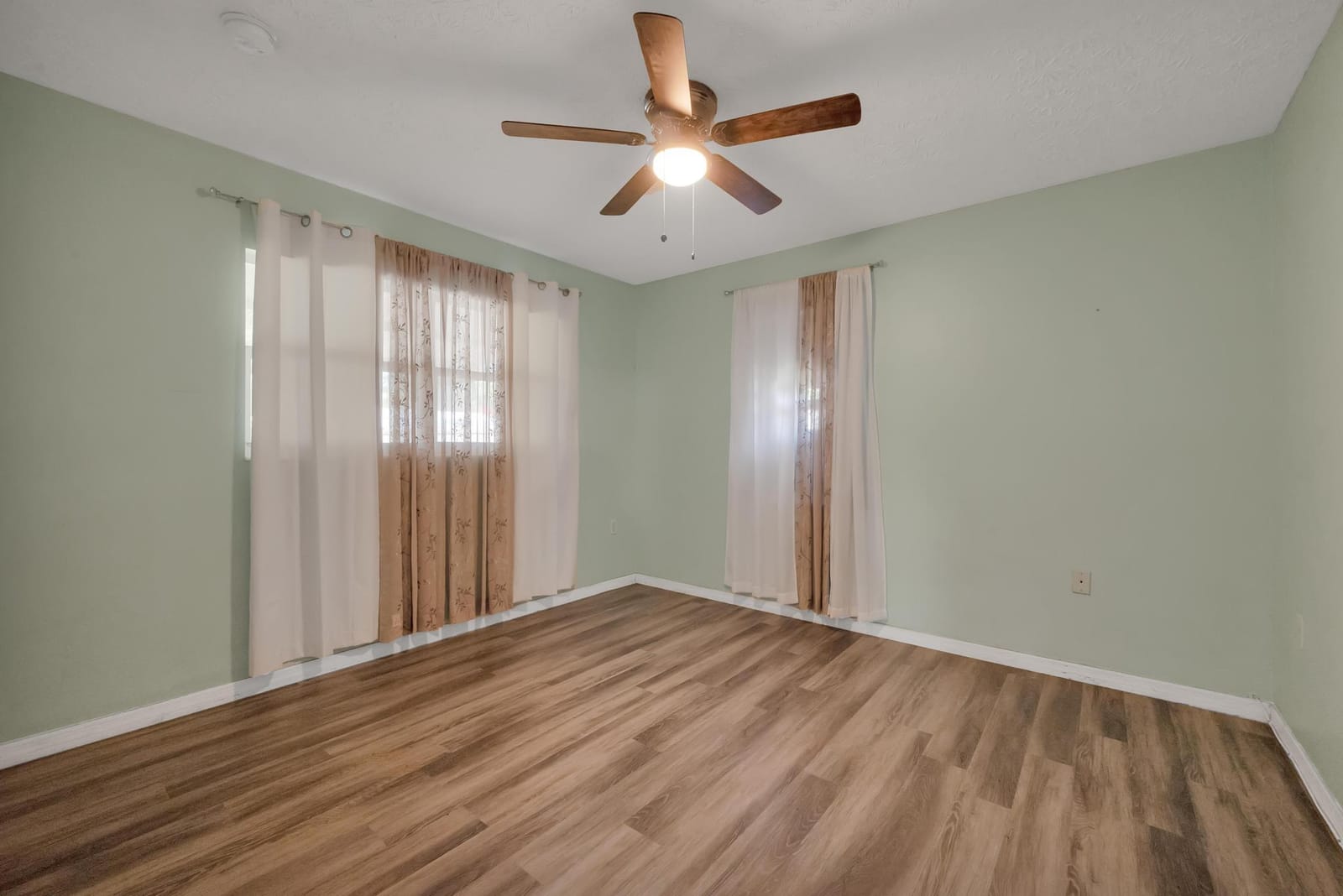 332 Smallwood Avenue, Fort Pierce, FL 34982 photo 16