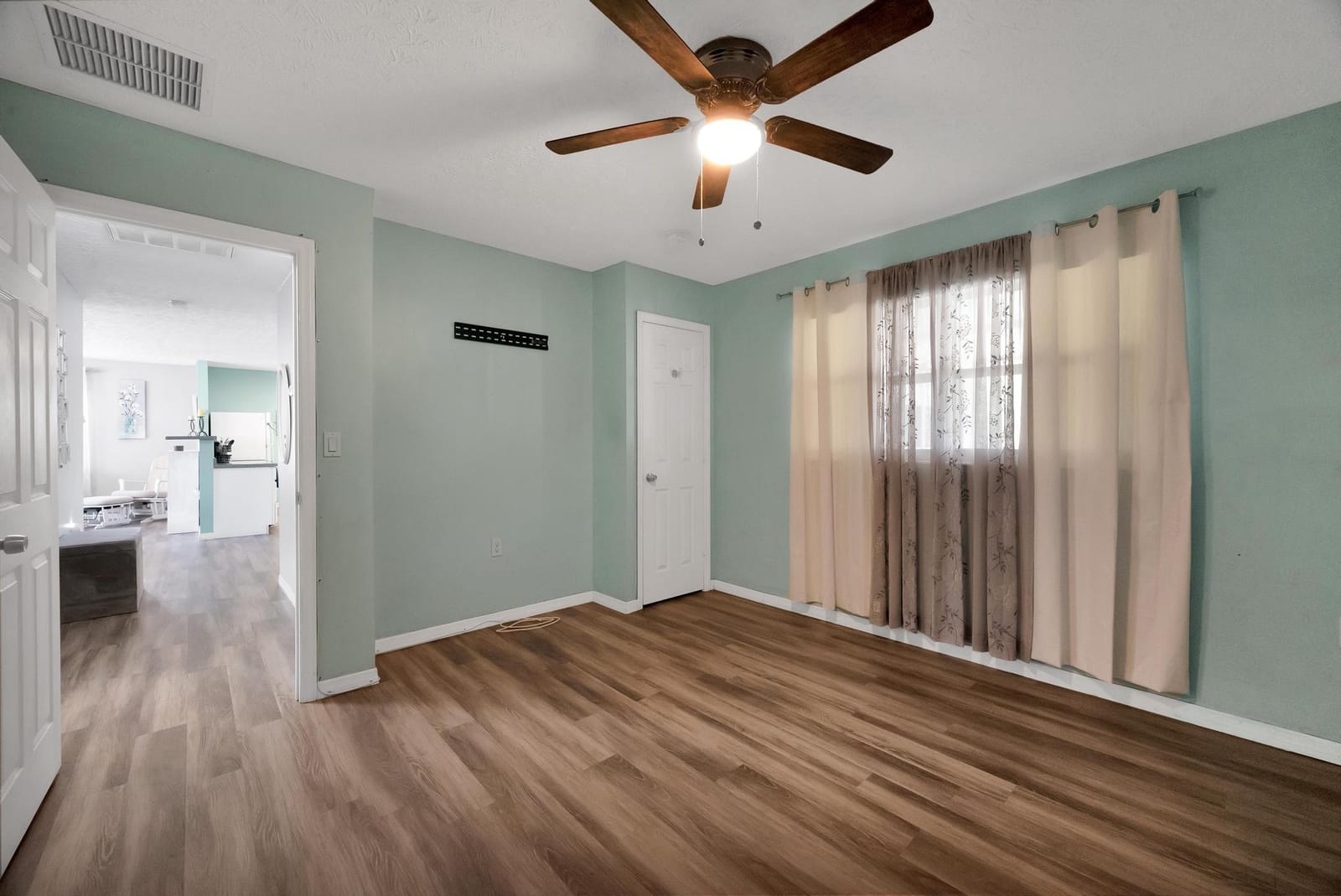 332 Smallwood Avenue, Fort Pierce, FL 34982 photo 17
