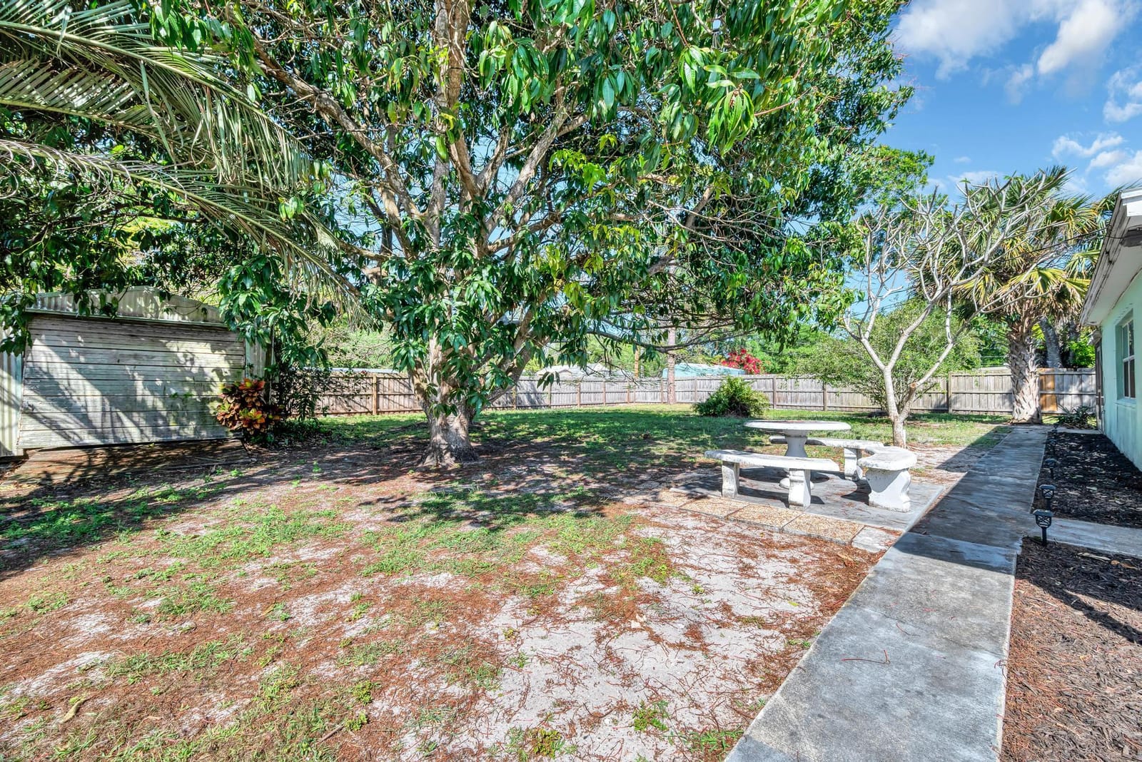 332 Smallwood Avenue, Fort Pierce, FL 34982 photo 30