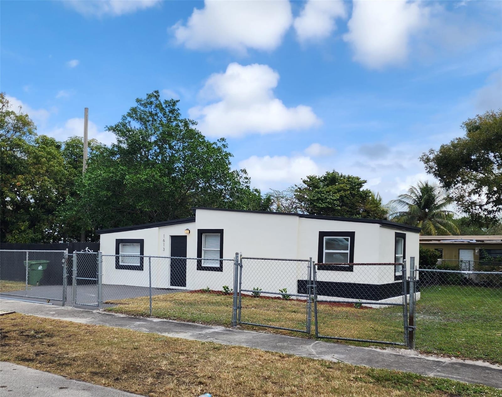 1613 NW 11th Street, Fort Lauderdale, FL 33311