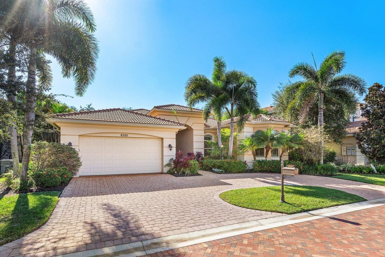 6352 Bellamalfi Street, Boca Raton, FL 33496 photo 2
