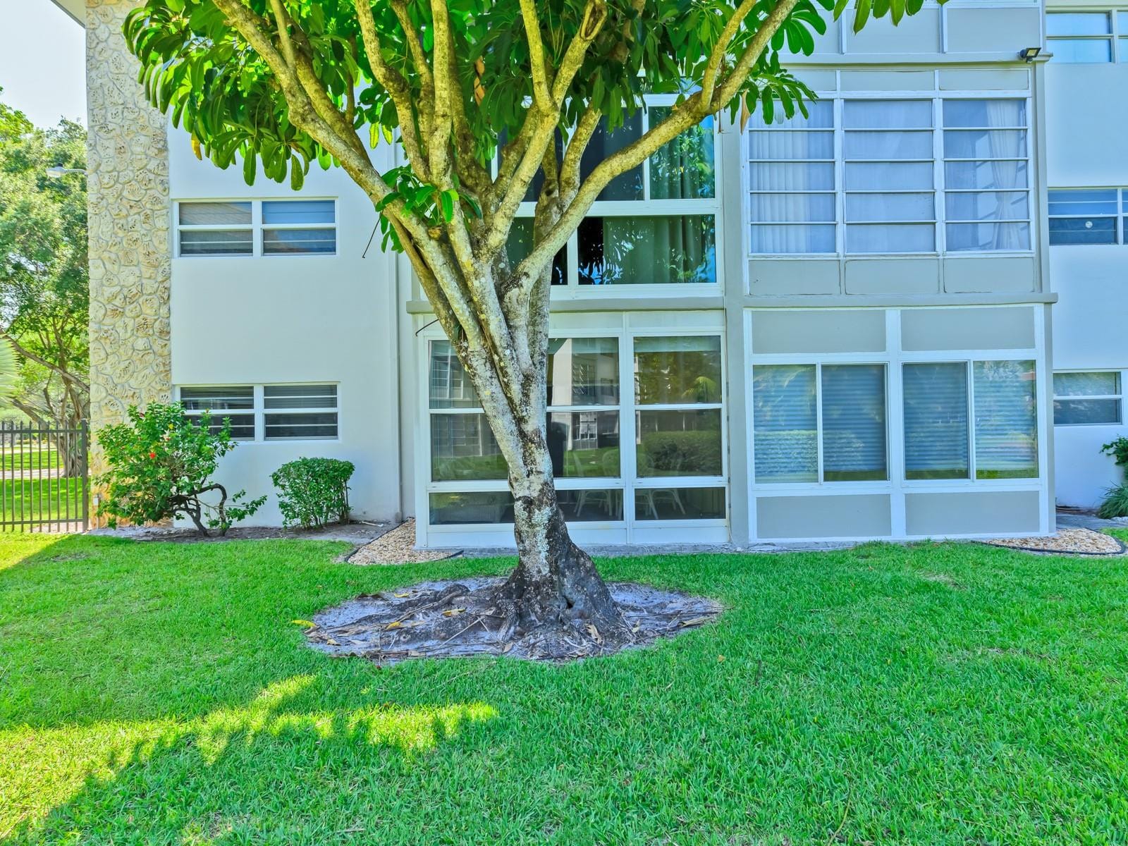 3506 NW 49th Avenue 416 — photo 3