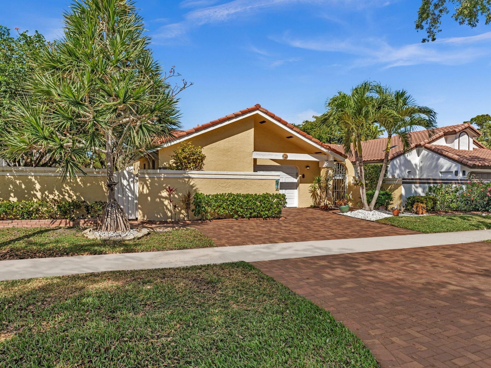 1590 NW 22 Avenue, Delray Beach, FL 33445 photo 2