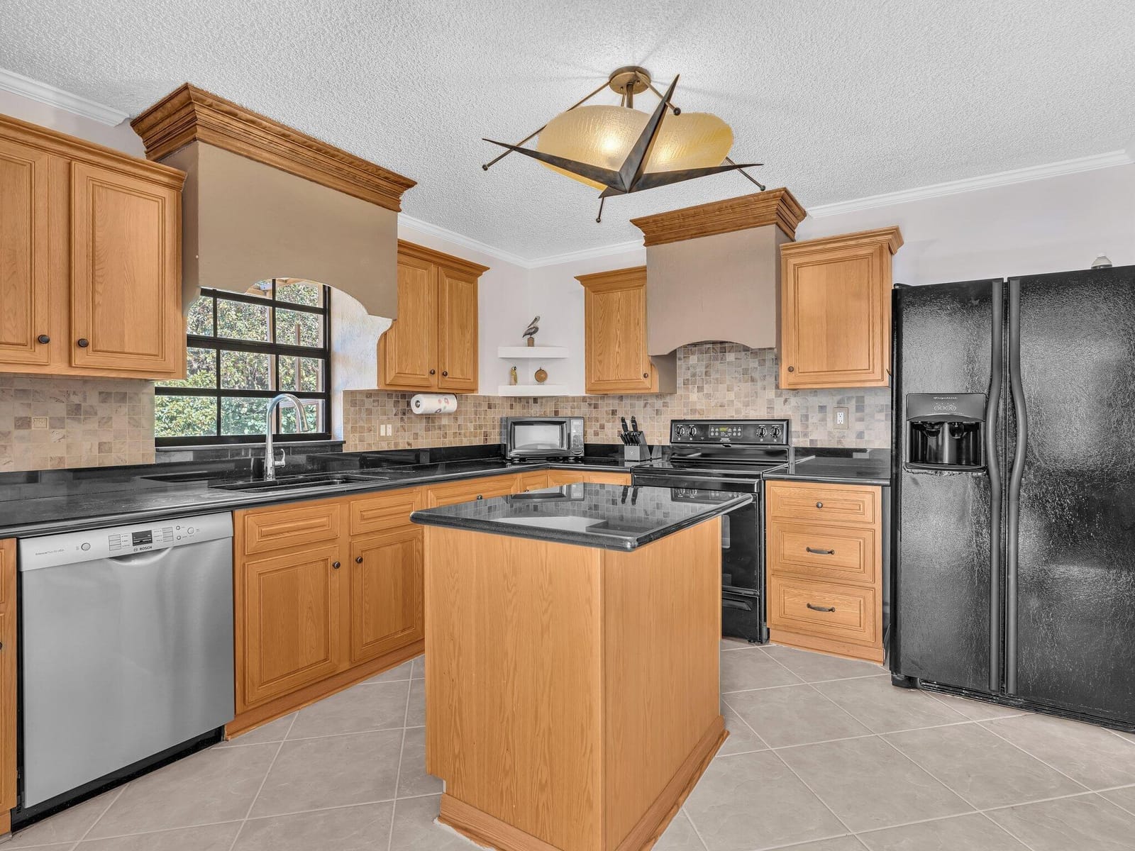1590 NW 22 Avenue, Delray Beach, FL 33445 photo 12