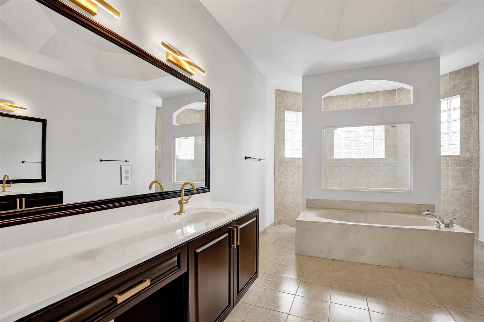 2037 NW 139th Avenue, Pembroke Pines, FL 33028 photo 28