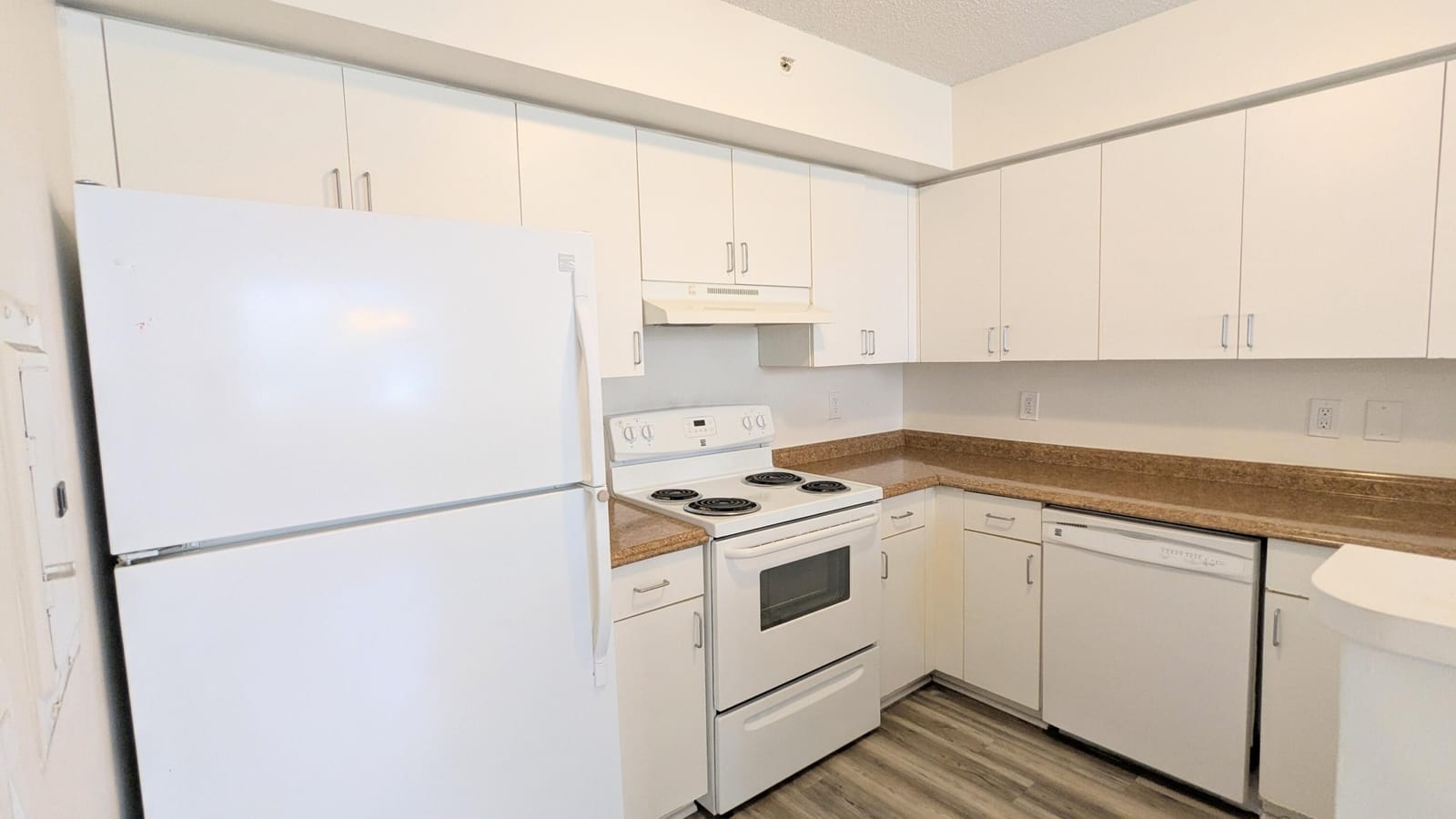 4816 N State Road 7 102 — photo 3