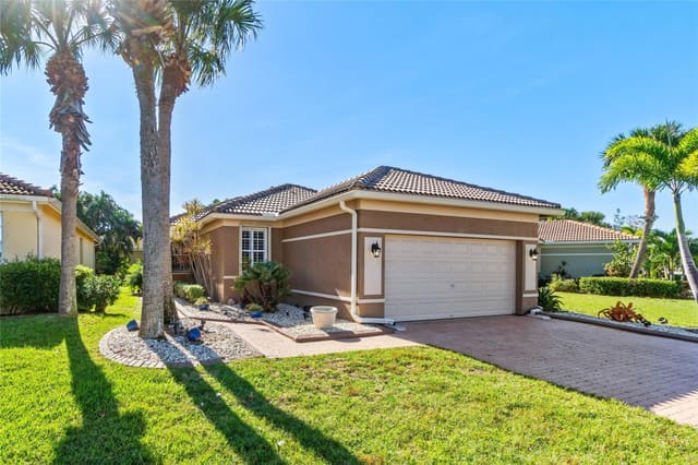 803 NW Rutherford Court, Port St. Lucie, FL 34983