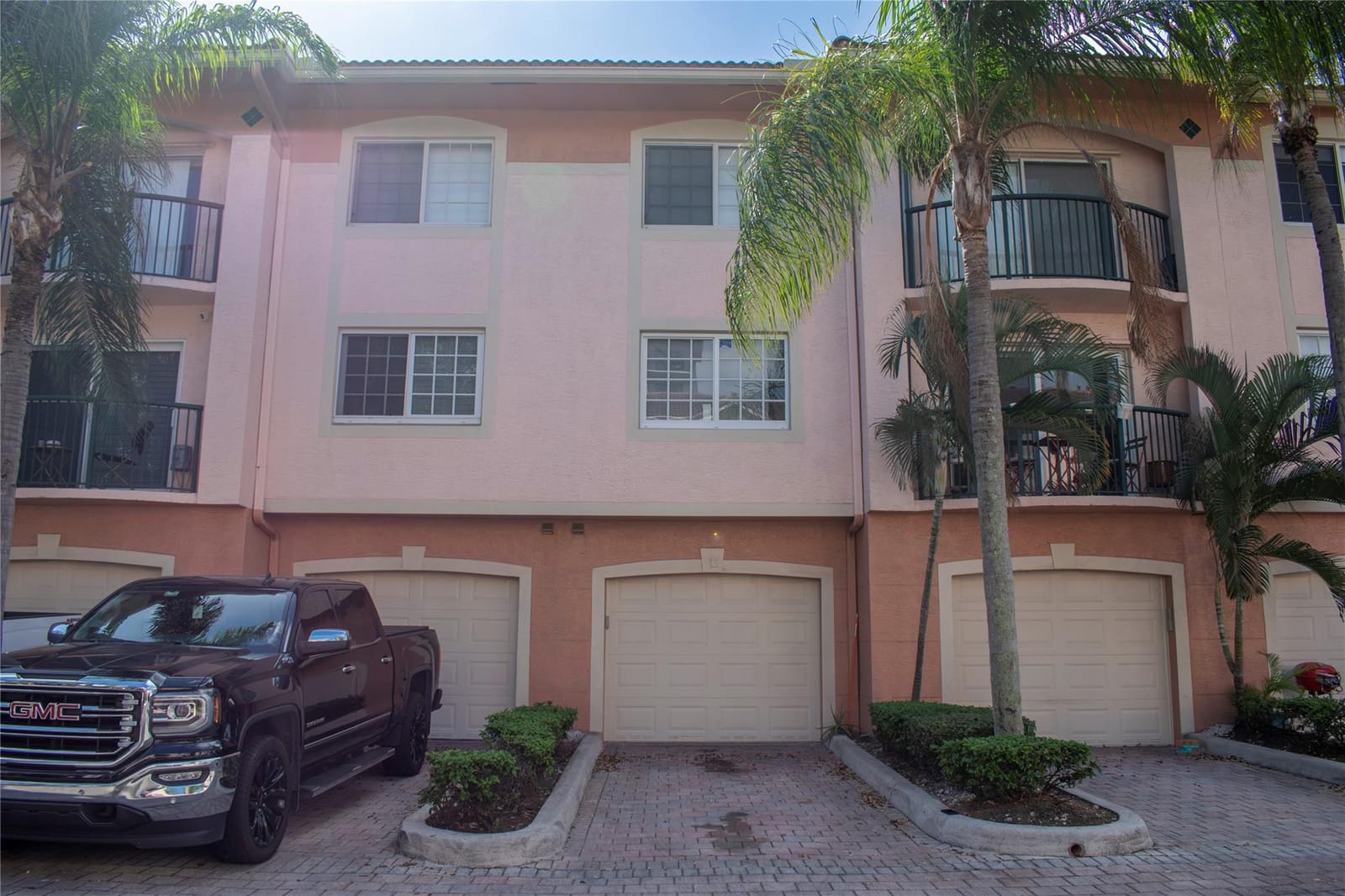 2021 SE 10th Avenue 206, Fort Lauderdale, FL 33316