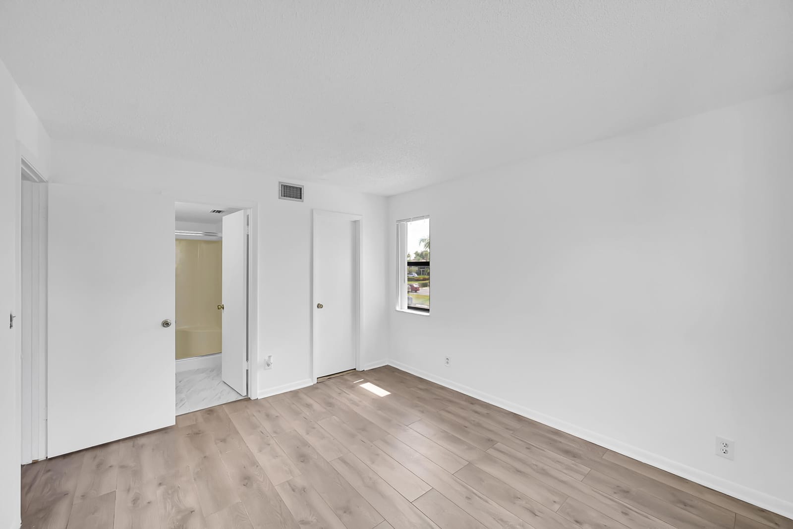 7226 Golf Colony 201 Court, Lake Worth, FL 33467 photo 13
