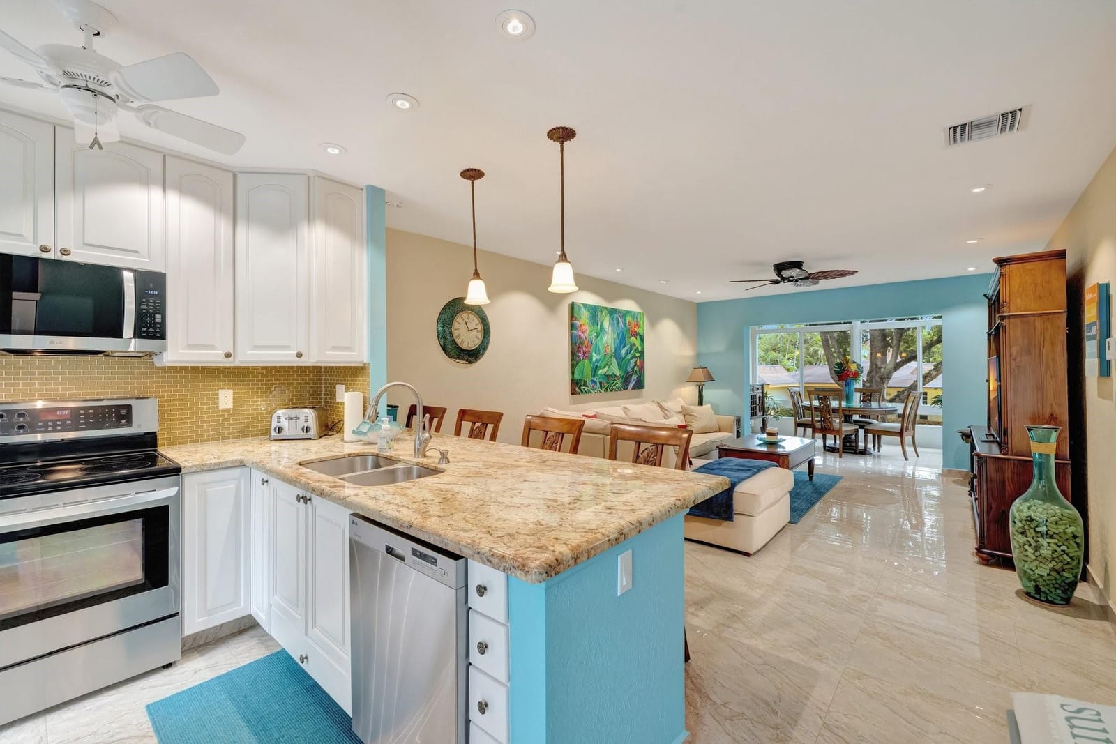 5131 W Oakland Park Boulevard 211, Lauderdale Lakes, FL 33313 photo 3