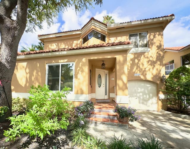 11229 Lakeview Drive, sold in Portofino Condominium, Coral Springs, FL
