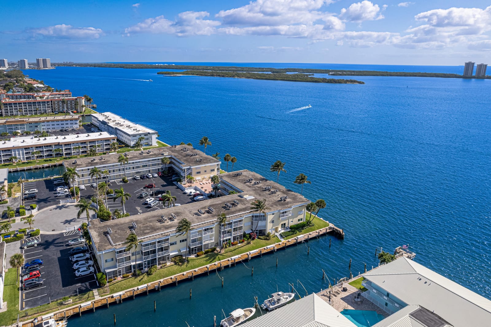 111 Doolen Court 208, North Palm Beach, FL 33408