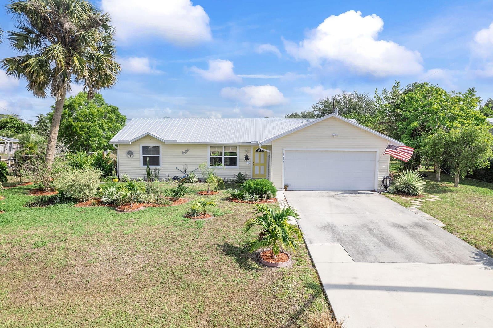 1073 SW Dubuque Avenue, Port St. Lucie, FL 34953