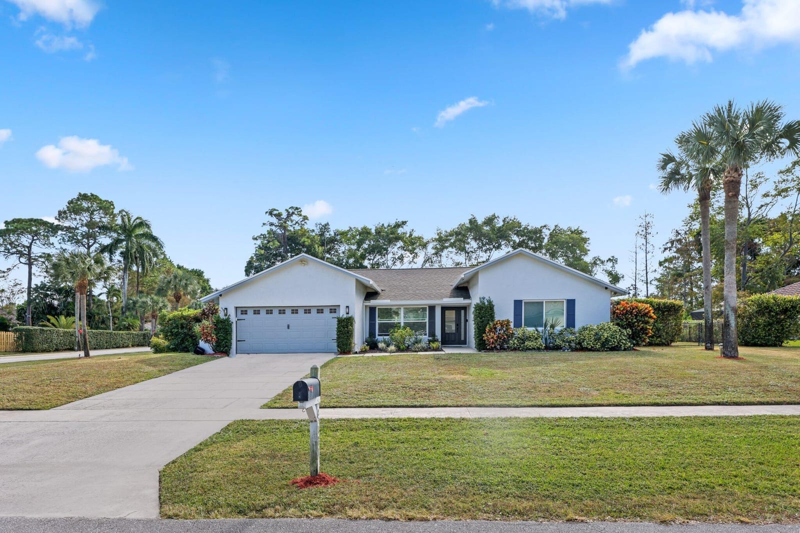 13181 La Mirada Circle, Wellington, FL 33414