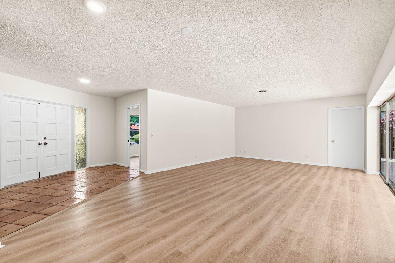 4186 Oak Street, Palm Beach Gardens, FL 33418 photo 2