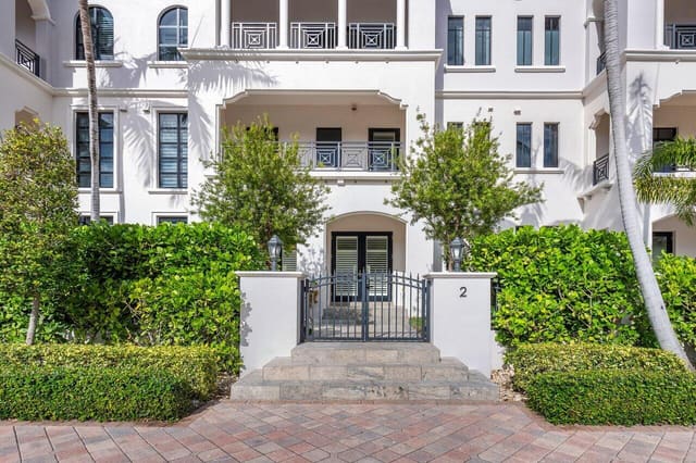 200 E Palmetto Park Road Th-2, sold in 200 East Palmetto Park Condo, Boca Raton, FL