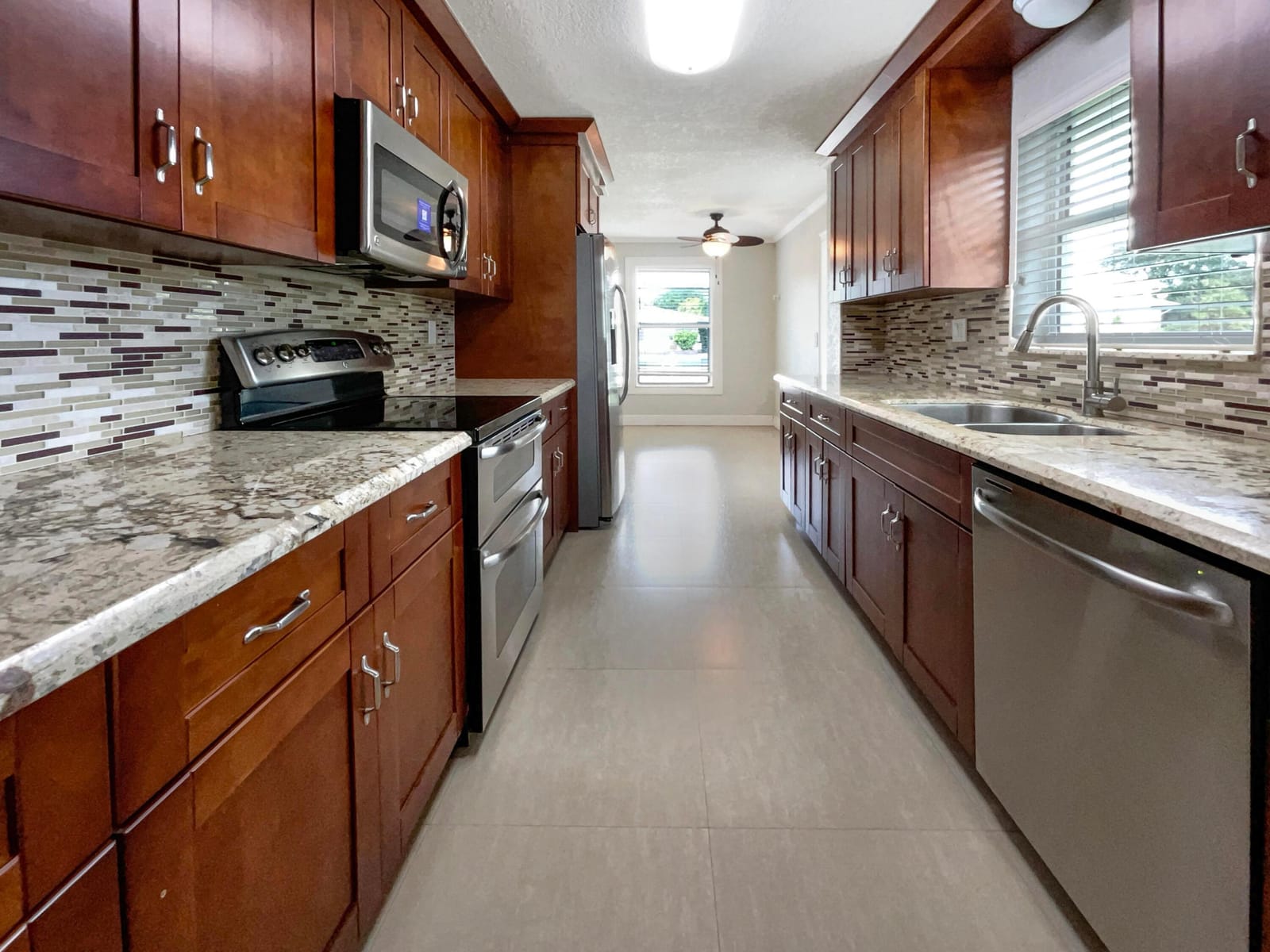 232 NW 25th Street — photo 10