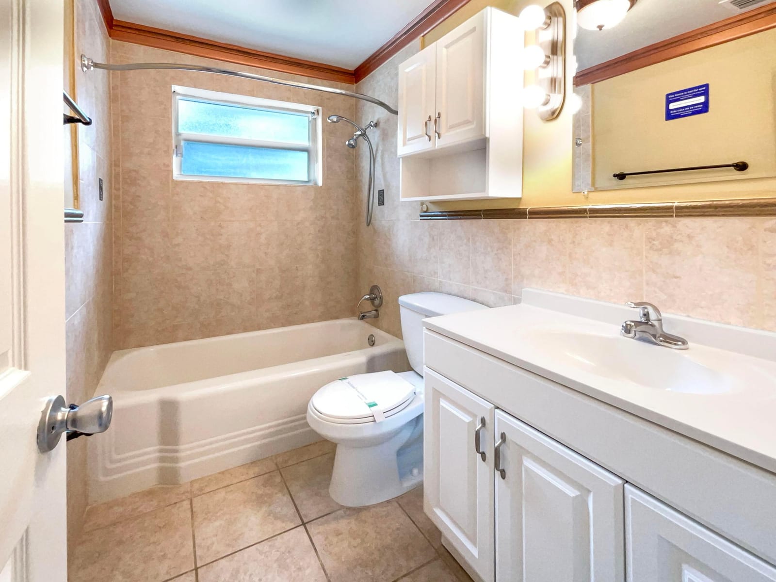 232 NW 25th Street — photo 5