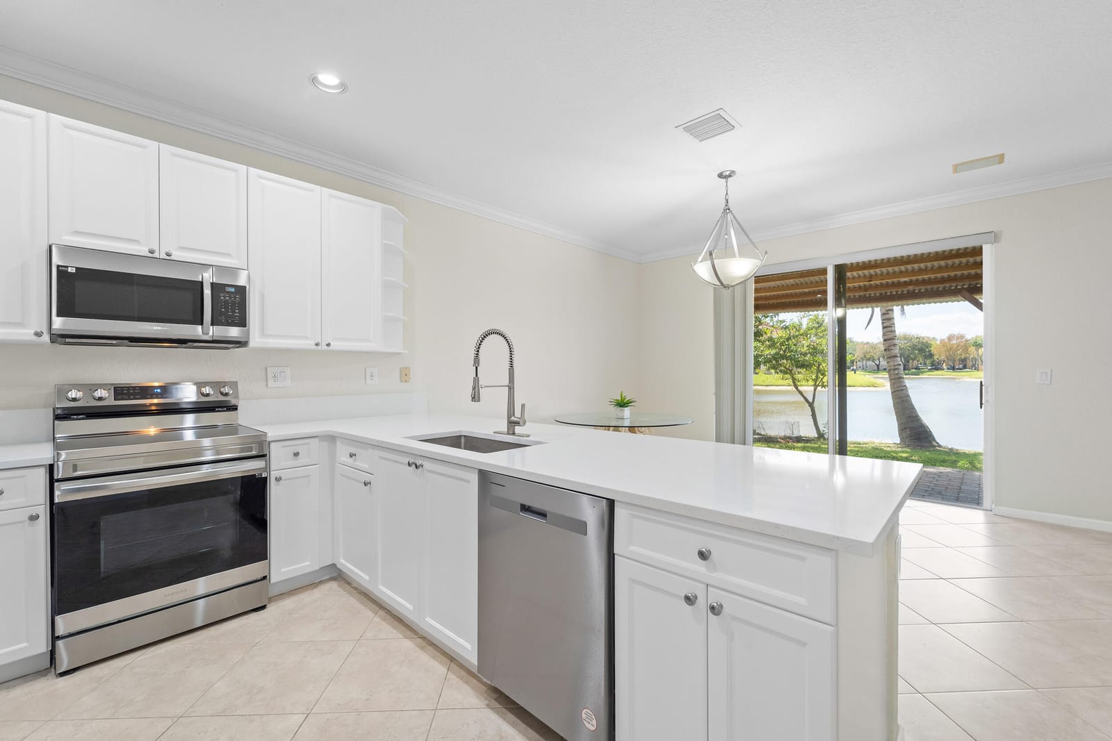 4341 NE Lake Lucerne Circle NE, West Palm Beach, FL 33409 photo 11