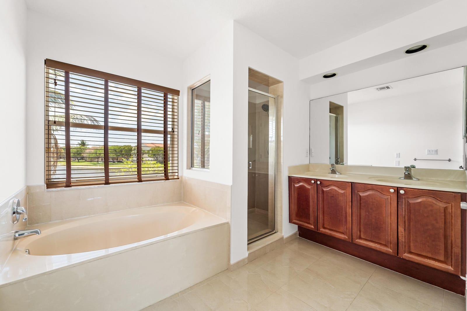 4341 NE Lake Lucerne Circle NE, West Palm Beach, FL 33409 photo 20