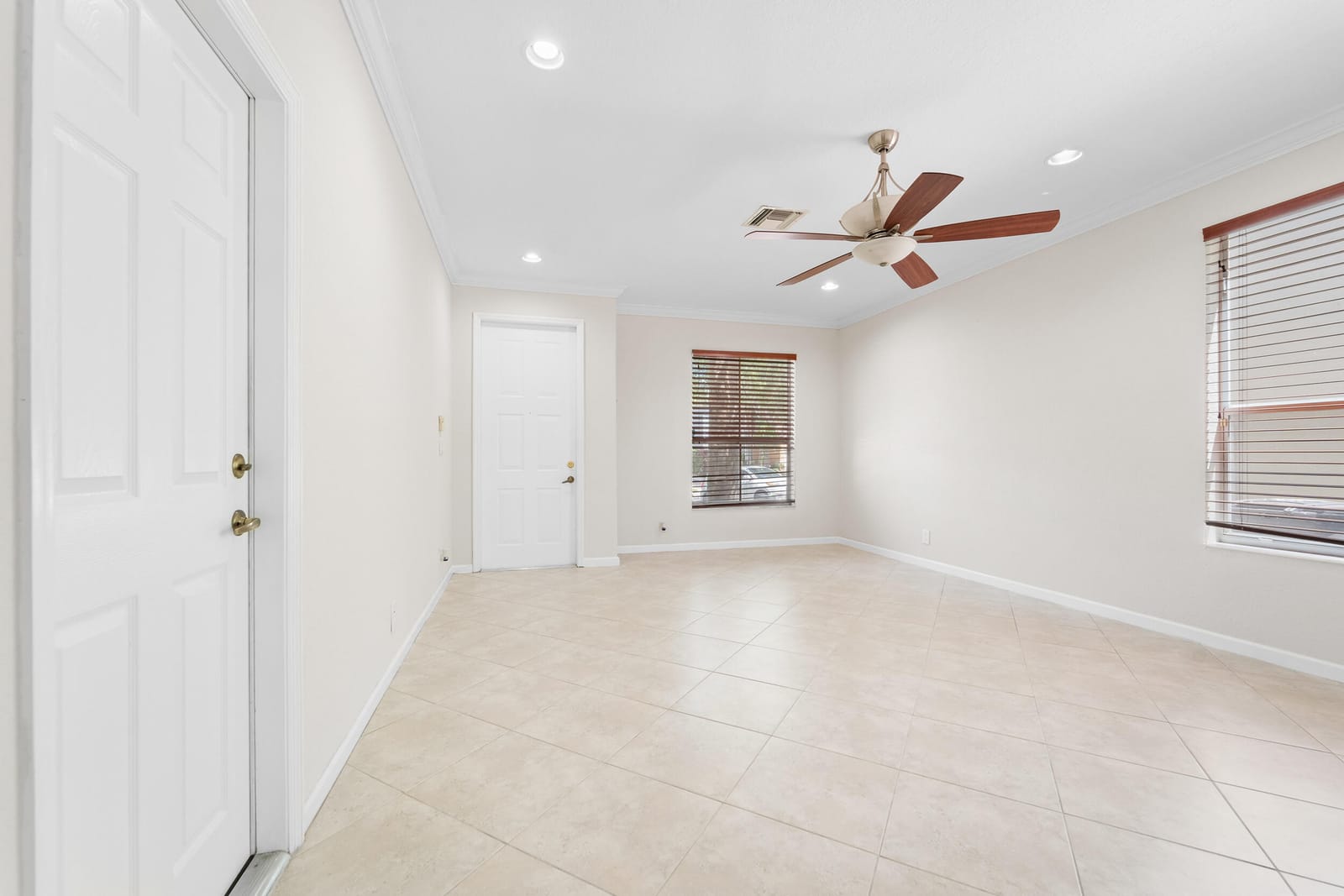 4341 NE Lake Lucerne Circle NE, West Palm Beach, FL 33409 photo 6