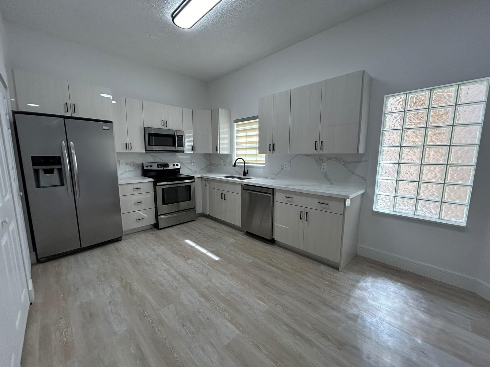 16223 Emerald Cove Road 16223 — photo 10