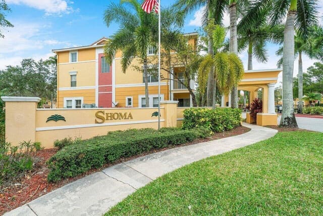 3203 Shoma Drive 294/32, Royal Palm Beach, FL 33414