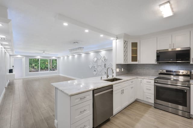9305 Flynn Circle 8, Boca Raton, FL 33496