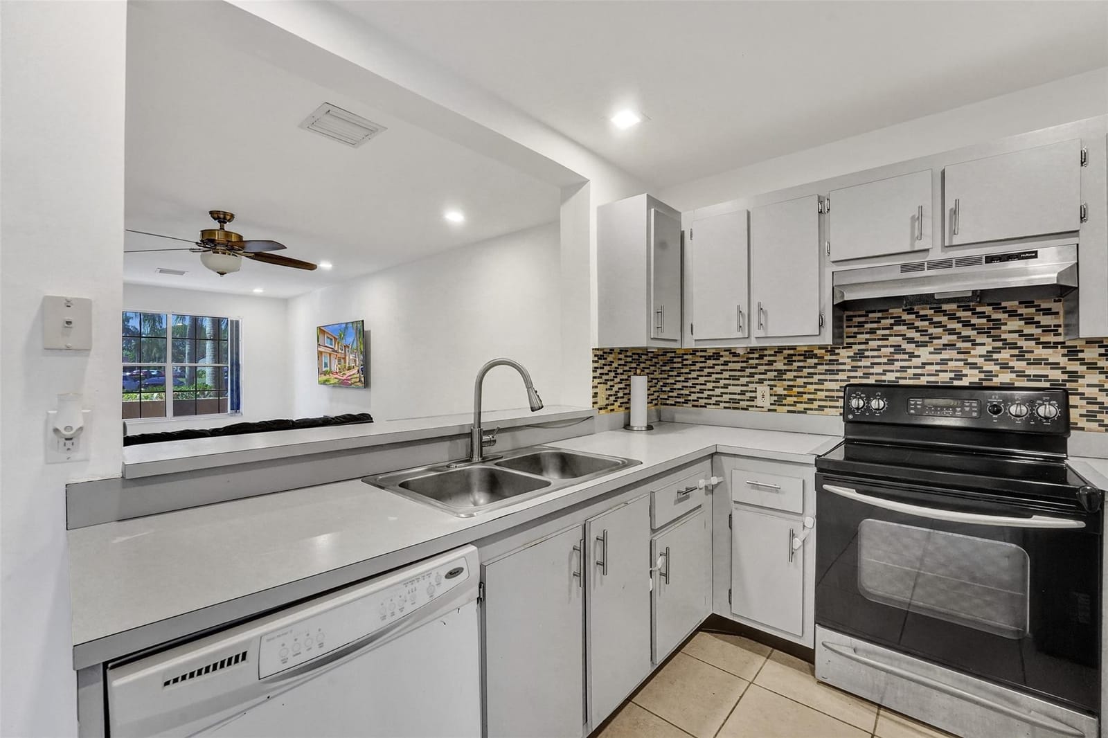 7272 Woodmont Avenue, Tamarac, FL 33321 photo 14