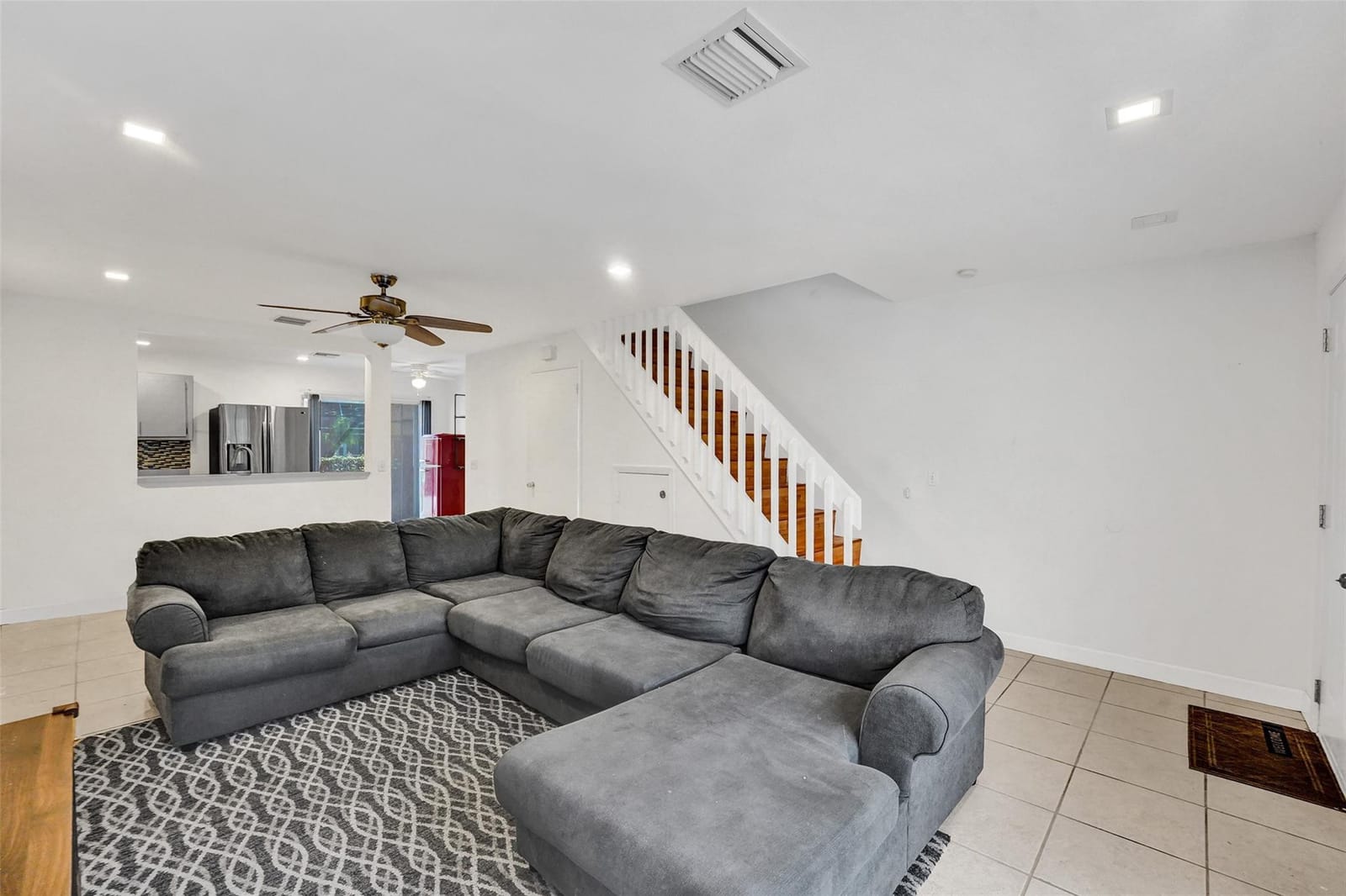 7272 Woodmont Avenue — photo 5